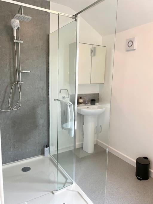Eden Stay 5 Bedroom House Моркамб Екстериор снимка