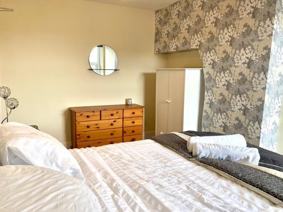 Eden Stay 5 Bedroom House Моркамб Екстериор снимка